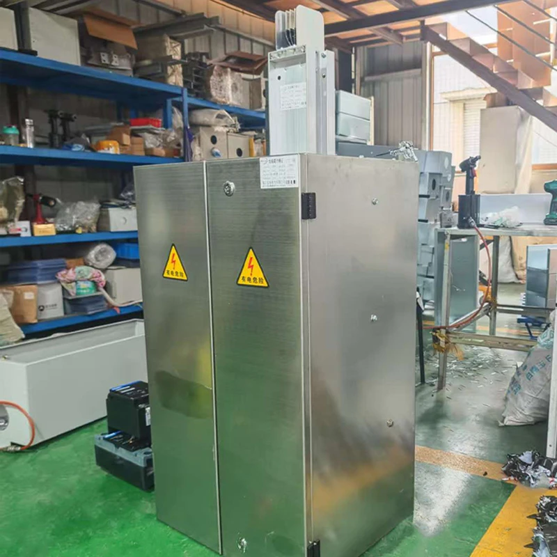 Busway Feeder Box